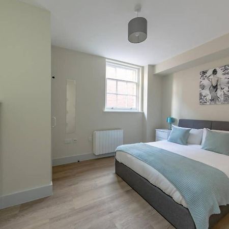 Hereford City Centre - Apartment 4, Isabella House - Modern Apartment In The Heart Of The City - Sleeps 4 Guests - Hosted By Rentmyhouse Zewnętrze zdjęcie