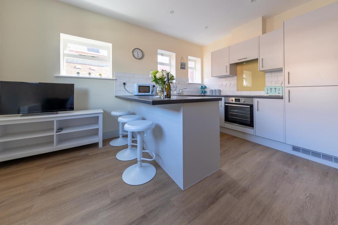 Hereford City Centre - Apartment 4, Isabella House - Modern Apartment In The Heart Of The City - Sleeps 4 Guests - Hosted By Rentmyhouse Zewnętrze zdjęcie